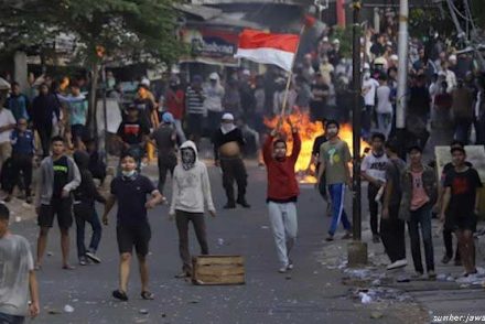 tips mengatasi kerusuhan