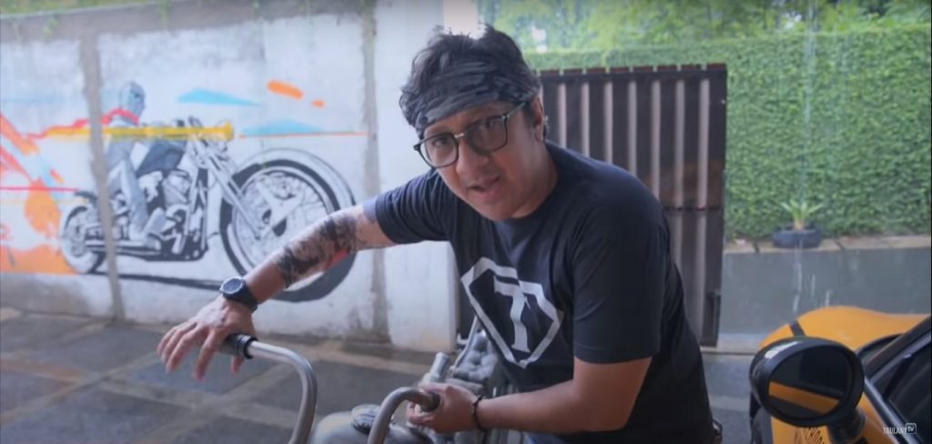 mural di rumah omesh