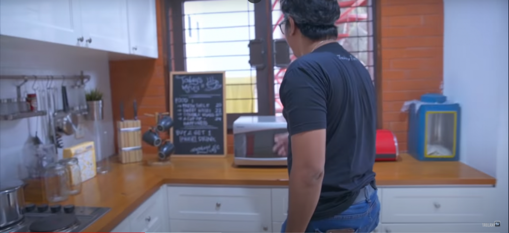 dapur rumah artis