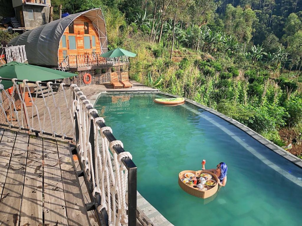 Glamping di Legok Kondang Lodge