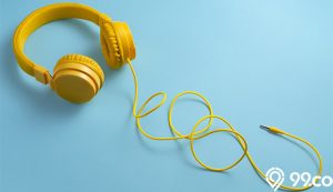 perbedaan headset dan earphone