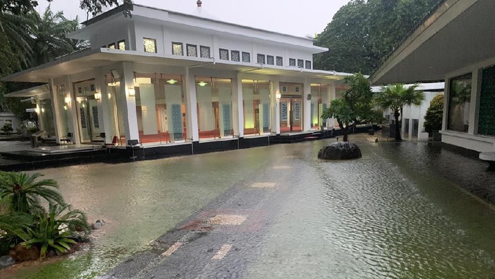 banjir istana kepresidenan