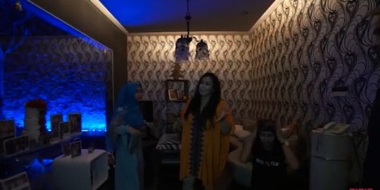 ruang kaca rumah jennifer jill