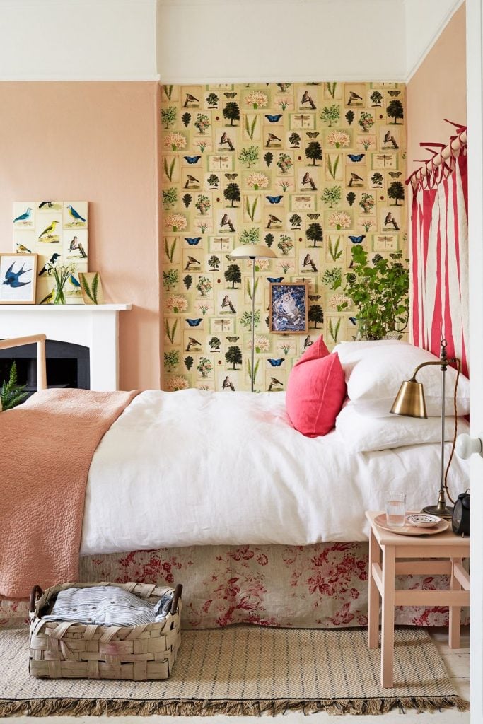 kamar tidur shabby chic dengan warna salem