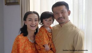rio dewanto dan keluarga