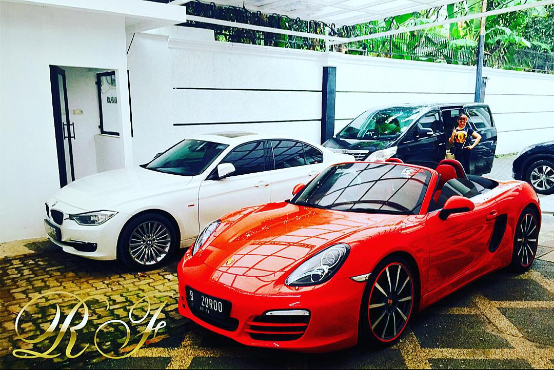koleksi mobil mewah