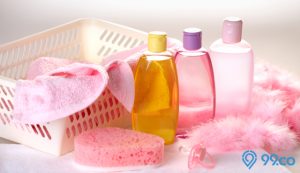 manfaat baby oil untuk rambut