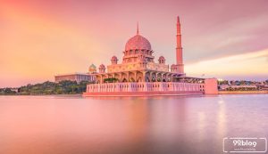 masjid pink