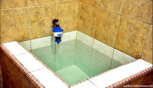 7 Tips Membersihkan Bak Mandi bagi Para Pemalas. Mudah dan Dijamin Kinclong!