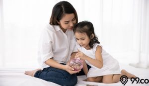 anak ibu menabung mengatur keuangan