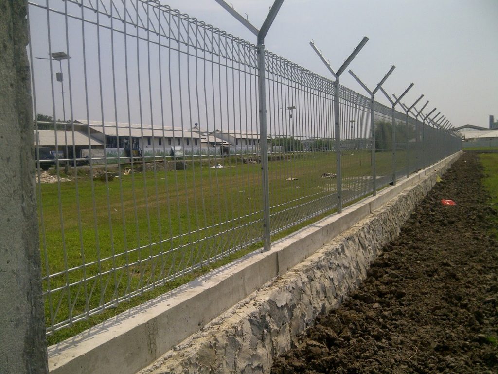 5 Desain Pagar BRC Minimalis: Ini yang Wajib Diketahui!