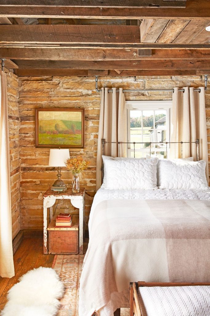perpaduan shabby chic dan rustic di kamar tidur