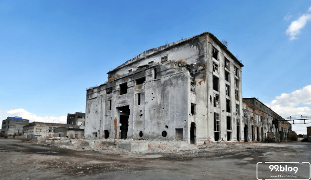 foto bangunan terbengkalai