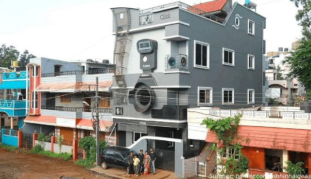 Ada Rumah Unik Berbentuk Kamera di India, Pemiliknya Obsesi Banget!
