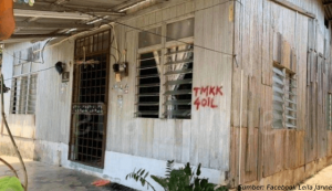 tampilan rumah kayu menipu