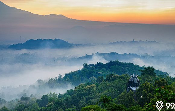 ilustrasi tempat wisata angker gereja ayam jogjakarta