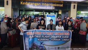 turis china ke padang