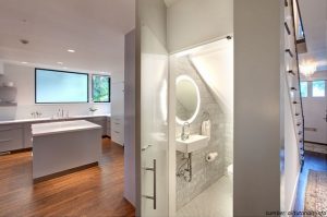 Kamar Mandi Ukuran Mini
